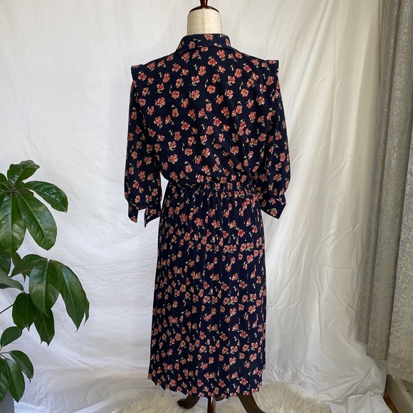 Vintage 3/4 Sleeve Midi Dress w/ Elastic Waist - Picture 9 of 10